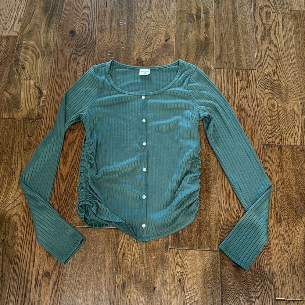 Abercrombie kids green henley top. Sz 15/16